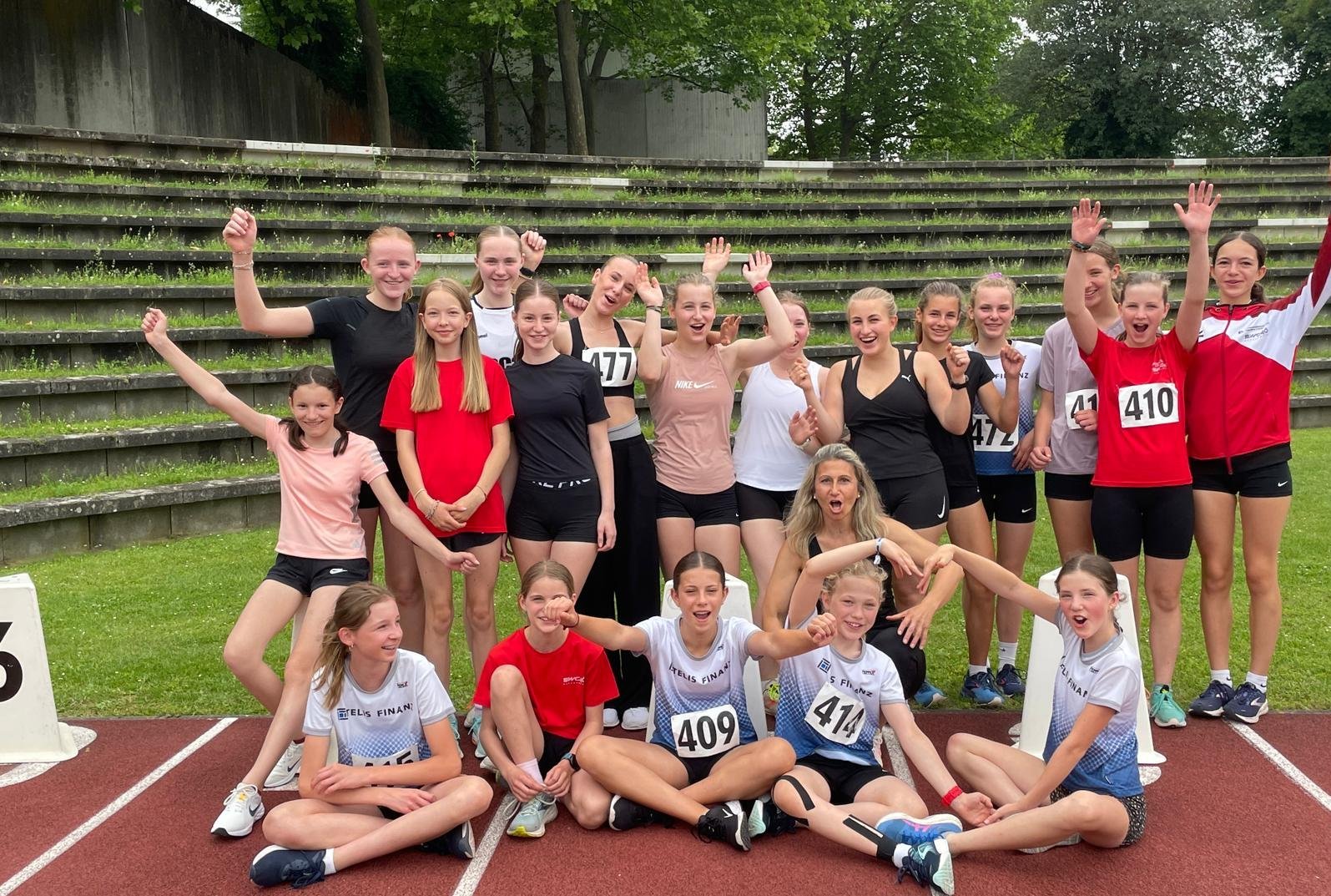 leichtathletik mädchen Goethe Gymnasium: Starker Auftritt unserer Leichtathletik-Mädels